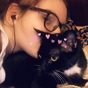 Meet your Posher, Danielle